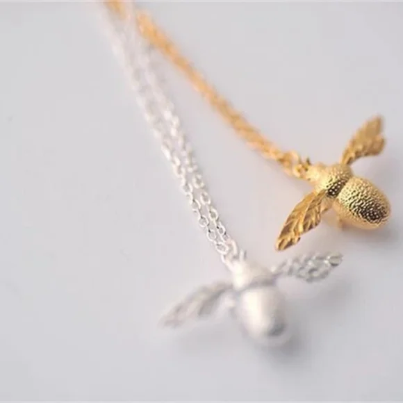 !NEW Gold Bee Necklace | 18k/.925 Adjustable Size - Picture 15 of 16